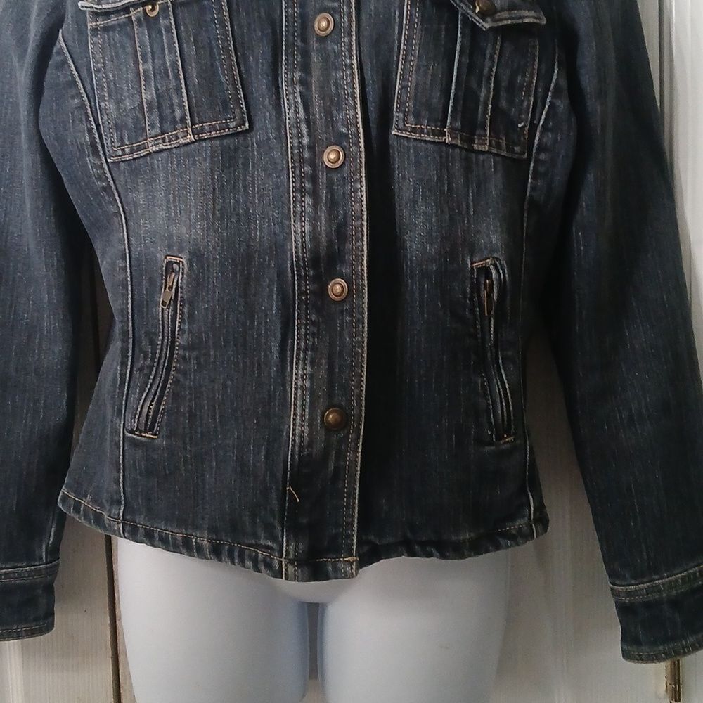 Live a Little Denim fitted jean jacket faint pinstripe look  Sz M NWOT - Picture 2 of 7
